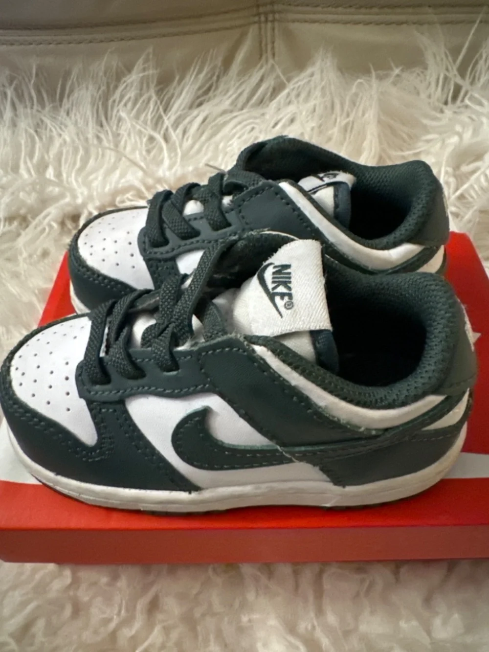 Olive green and white dunks 7C